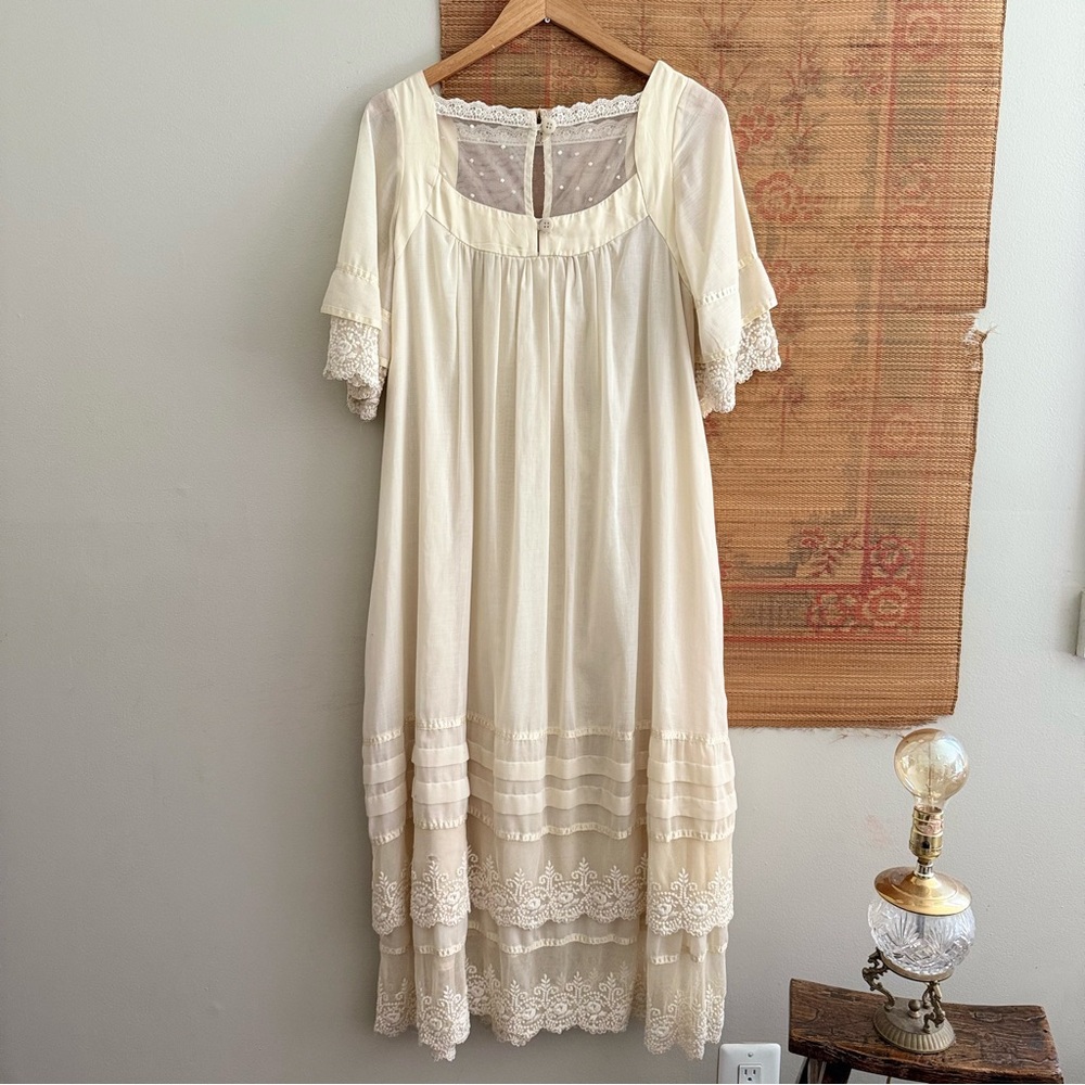 Gunne Sax Vintage 70s Cream Lace Tent Maxi Dress - Picture 10 of 12